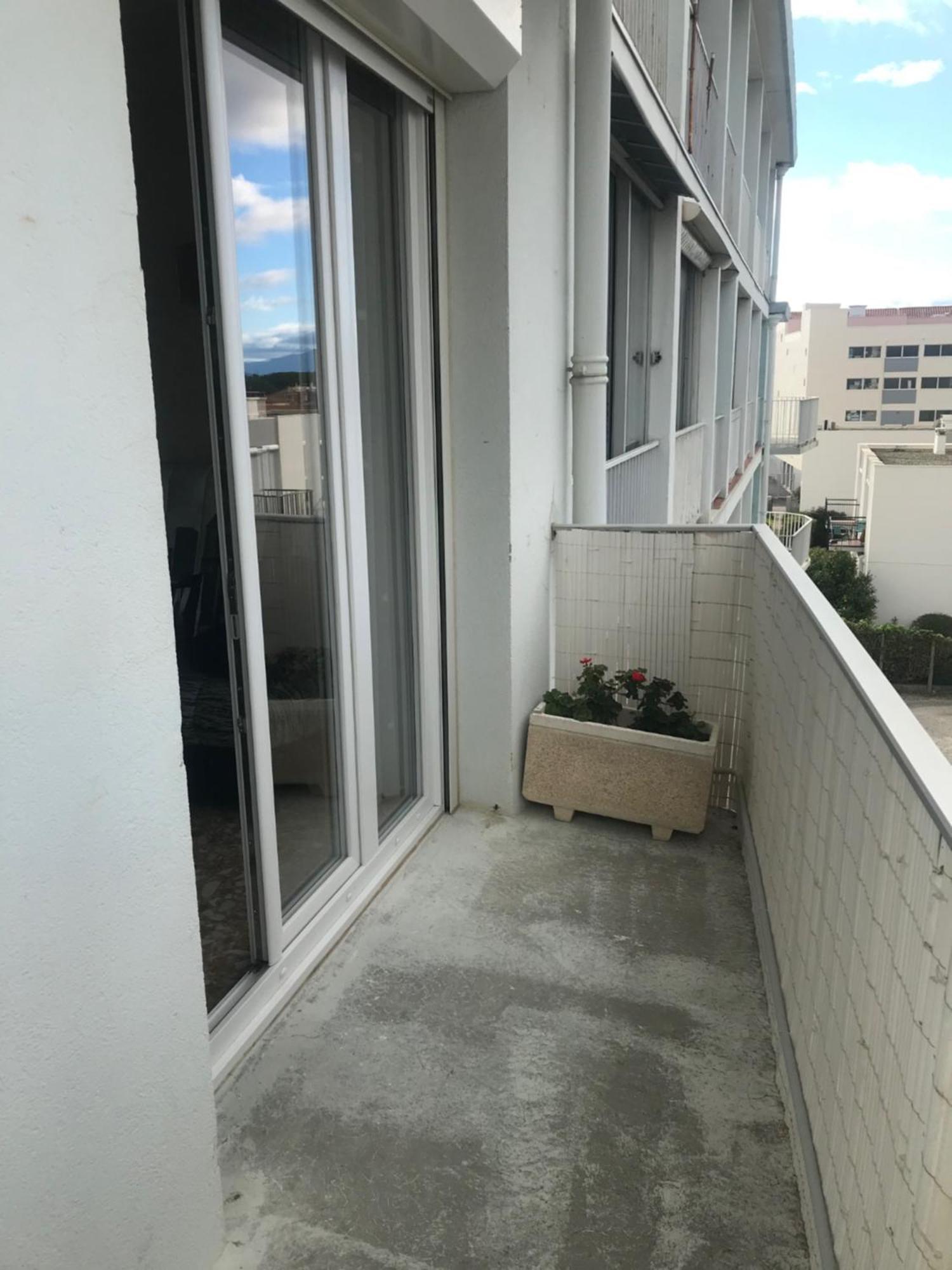 Apartment T2 Au Calme, A 100 M, Parking Prive, Wifi, Clim *