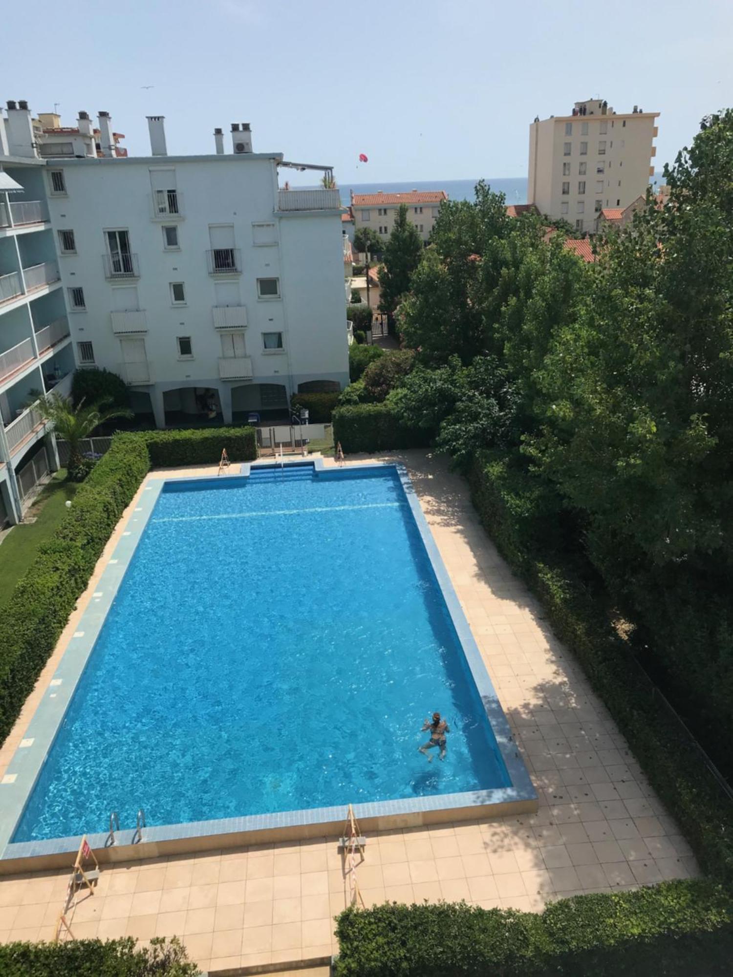 Apartment T2 Au Calme, A 100 M, Parking Prive, Wifi, Clim *